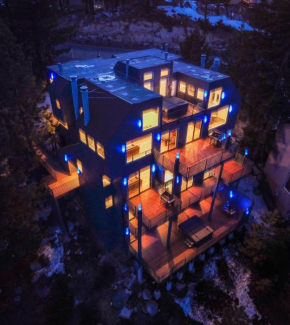 Luxe 15 Blue Diamond vip Lake Tahoe hot tub pool game room